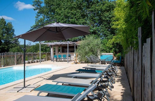 Pujaudran Cottage | Gîte Pujaudrine, 2 rooms, air-conditioned with terrace for 1 to 4 people - shared outdoor swimming pool