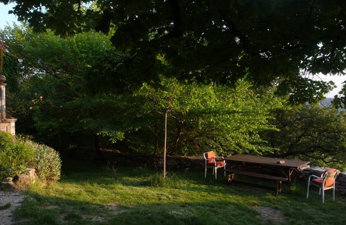 Issirac Cottage | Gîte, sleeps 4, calm and restful, breathtaking views, in the heart of nature.