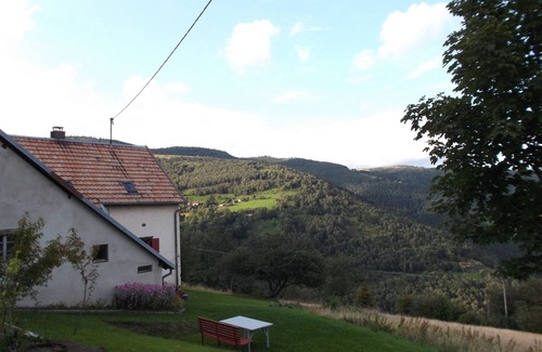 Linthal Cottage | Gite "The primroses of Hilsen"