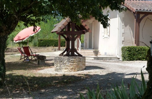 Thiviers Cottage | Gite Thiviers, 3 bedrooms, 5 persons