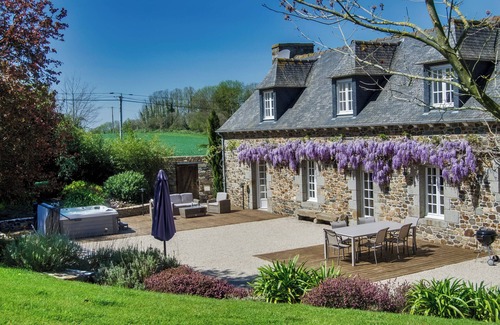 Tremeloir House | Gîte Ty-Boem, Spa & Sauna 8 km from the beaches !