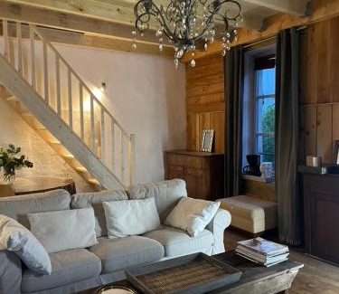 Laval-Roqueceziere House | gitemuscade