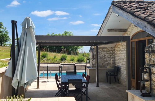 Labastide-Marnhac House | Gites du Moulin, detached house, heated pool with view.