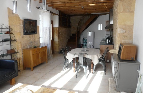 Les Eyzies House | GITES LES 7 ROCHES 6 sleeps at EYZIES DE TAYAC