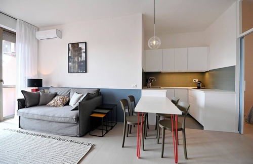 Aurelio Apartment | Giulia's Azure Suite 320