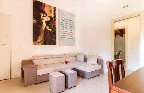 Cimadolmo House | Giulietta cà damuro romantic apartment