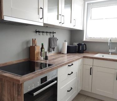 Fohren House | Glückshälfte - Moderne Haushälfte mit XXL-Parkplatz, Bike-Storage & Garten nahe Trier