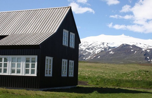 Hellnar Cottage | Glacier Front Row View- NEW Northern lights cottage.- NO 6.