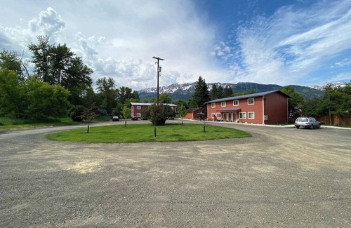 Joseph Condo | Glacier Lake 2nd floor 2 bdrm condo