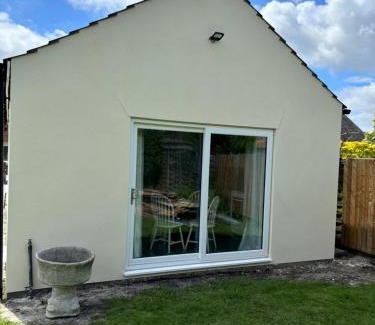 Rocester House | Gladstone cottage