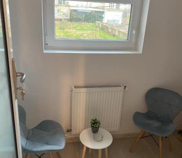 Braila Apartment | Glamorous Two