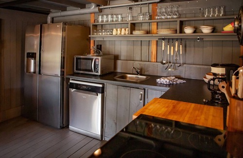 Uden House | Glamping 8-person Safari tent