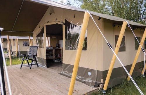 Zelhem House | Glamping by the Water in Zelhem