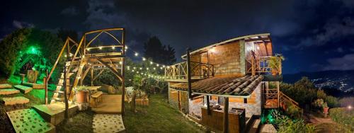 Medellin Ski Chalet | Glamping en Medellín - Kinsho Glamping - Cabaña con Jacuzzi privado