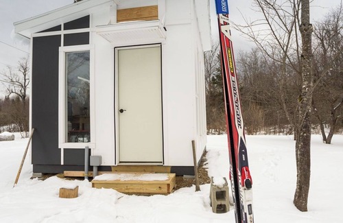 Ripton RV Rental | Glamping hut with WiFi in Ripton, biking, hiking, skiing