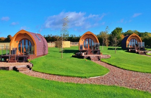 Low Catton Ski Chalet | Glamping Pod in Yorkshire Wolds Countryside
