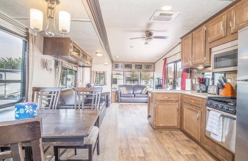 Moab South Valley House | Glamping RV #42 - Large Glamping RV #42