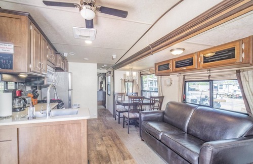 Moab South Valley House | Glamping RV #42 - Large Glamping RV #42