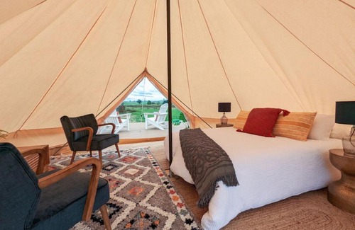 Broke Other | Glamping Vineyard Getaway with Luxury Amenities