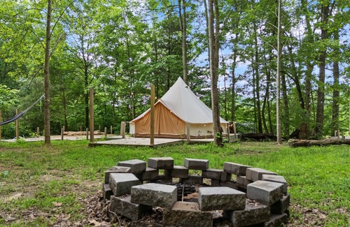 Stanton RV Rental | Glamping Yurt #2 in Red River Gorge with Wooded Views & Bathhouse