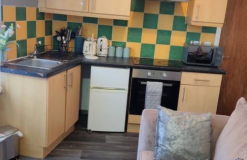 Wolverhampton Apartment | Glamshouse Troccadero flat