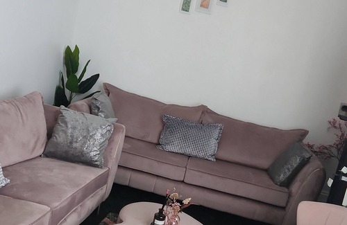 Wolverhampton Apartment | Glamshouse Troccadero flat
