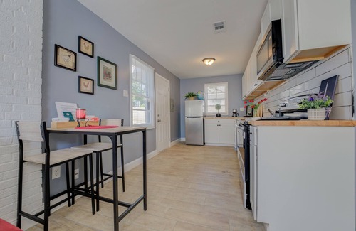 Memphis Apartment | Gleaming Escapade with ShelICrestCorp Apt 105