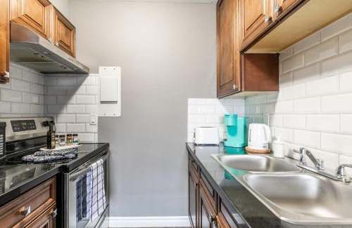 Rosedale Apartment | Glenview West Apt with Patio - Near Downtown