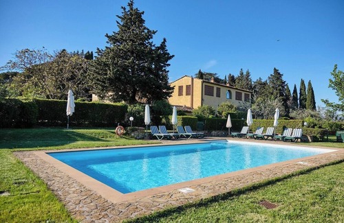 Tavarnelle Val di Pesa Apartment | Glicini 2, holiday home with pool 30' from Florence