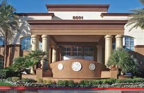 Enterprise Apartment | Glitz & Chill: Your Vegas Escape Just Minutes from the Strip in this 2 bedroom