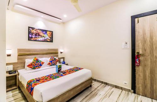 Marol House | Glitz Hotels New United - Powai Lake