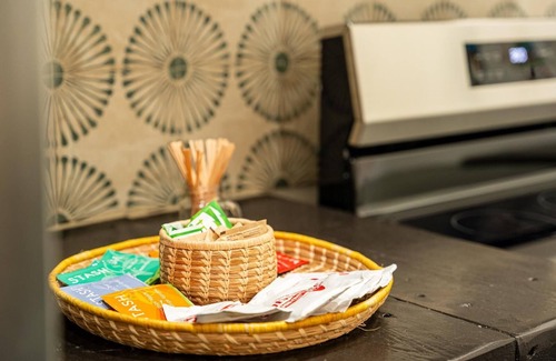 Albany Apartment | Global Entry Unit 1 - 2nd Floor Walk-up