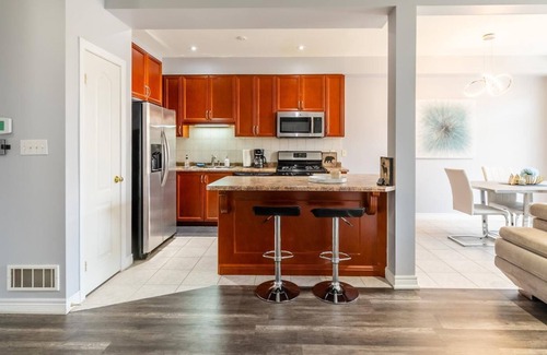 Stoney Creek Villa | GLOBALSTAY . Family 3BR 2.5Bath Townhome. Hot Tub, BBQ, Gym