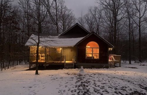 Mentone Cabin | ⭐️Glory Days Cottage⭐️ Cozy/Quiet/Serene🏡