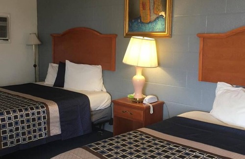 Fairview Hotel | Gloss Mountain Escape! Stay at Knights Inn Fairview! Pet-Friendly, Free Parking