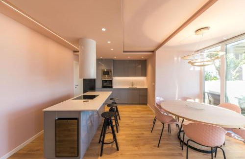 Split Apartment | Glow luxury apartment with terrace and jacuzzi