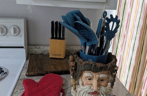 Murfreesboro House | Gnome Home A-Frame near Lake Greeson & Crater of Diamonds