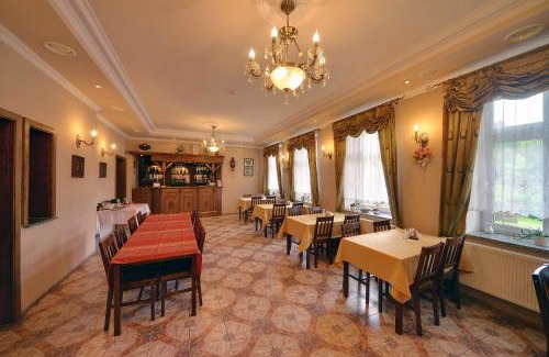 Kamienna Gora Bed & Breakfast | Gościniec Rudawski
