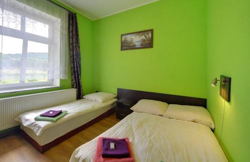 Kamienna Gora Bed & Breakfast | Gościniec Rudawski
