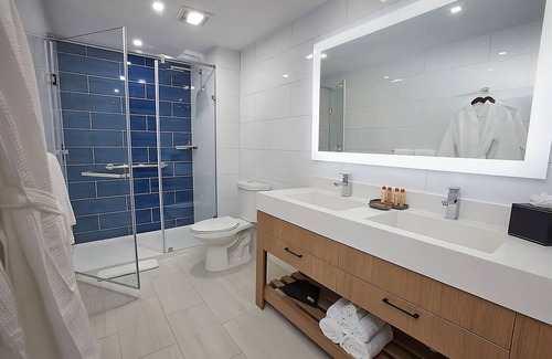 Philipsburg Hotel | Go for Exhilarating Excursions to Explore the Island! 4 Units with Ocean View!