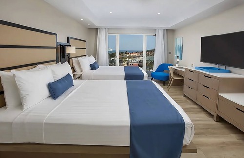 Philipsburg Hotel | Go for Exhilarating Excursions to Explore the Island! 4 Units with Ocean View!