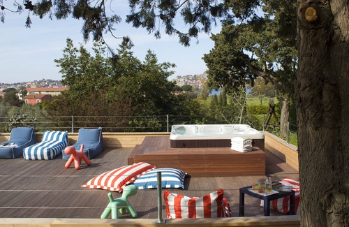 Portoferraio House | Gorgeous art-filled villa facing turquoise sea