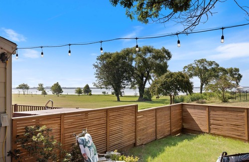 Rowlett House | Go jump in the Lake-Ray Hubbard
