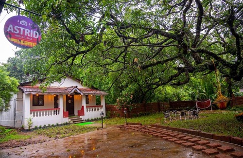 Anjuna Villa | Goan Swiss Cottage With GardenSpace - Astrid Nest1