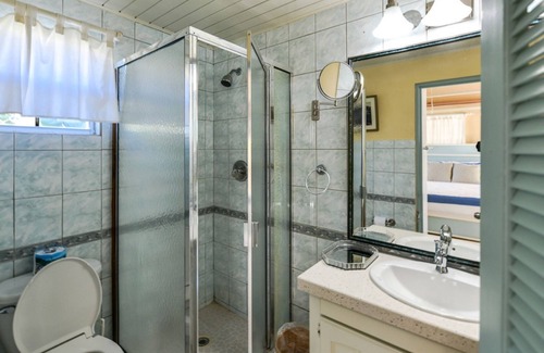 Piccadilly House | Goat Hill Cottage - Titi Vacation Homes
