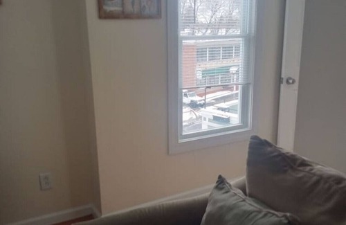Niskayuna Apartment | godlyone bedroom free parking