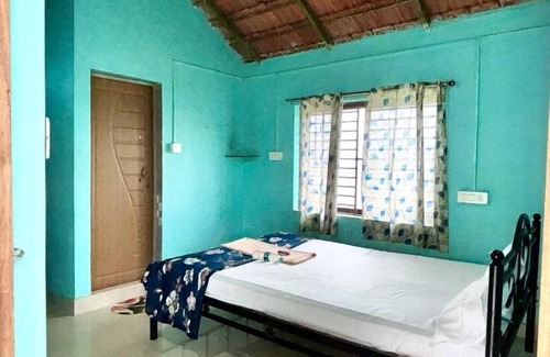 Hireguthi Hotel | Gokarna Stay Raj kencha's