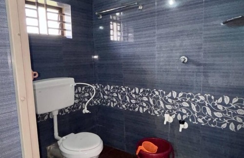 Hireguthi Hotel | Gokarna Stay Raj kencha's