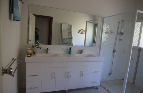 Advancetown Other | Gold Coast Riverfront 20 acres with 3 brm Accommodation