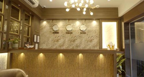 Kopar Khairane Hotel | Gold Crest Suites